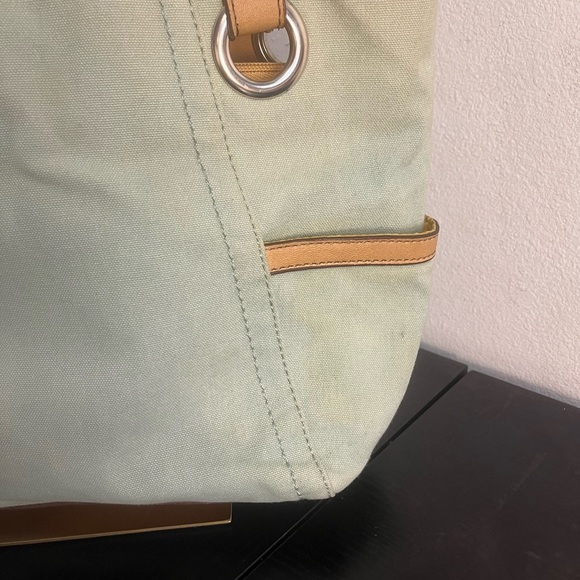 Relic Tan and Yellow Shoulder Bag with Artistic Flair - Picture 5 of 11